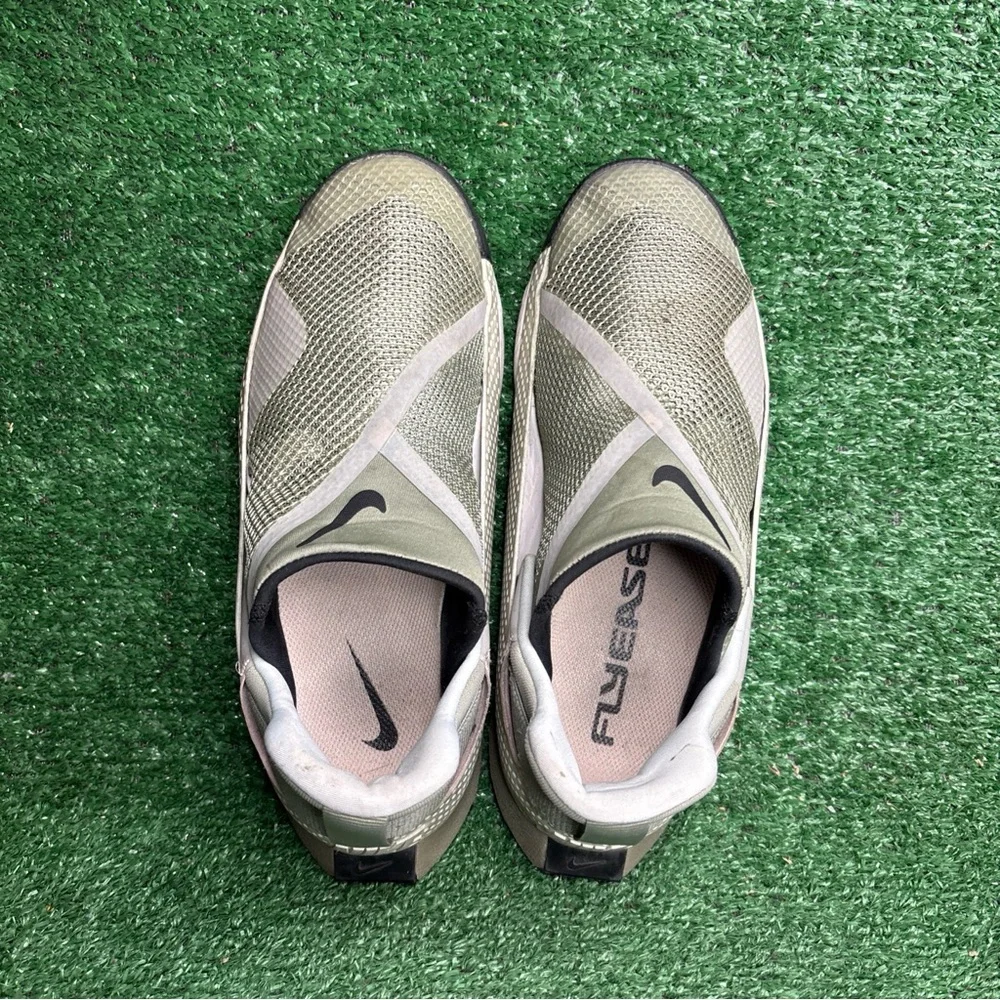 Nike Go FlyEase Slip On Shoes Light Army CW5883-300 Size‎ Mens 7 / Womens 8.5